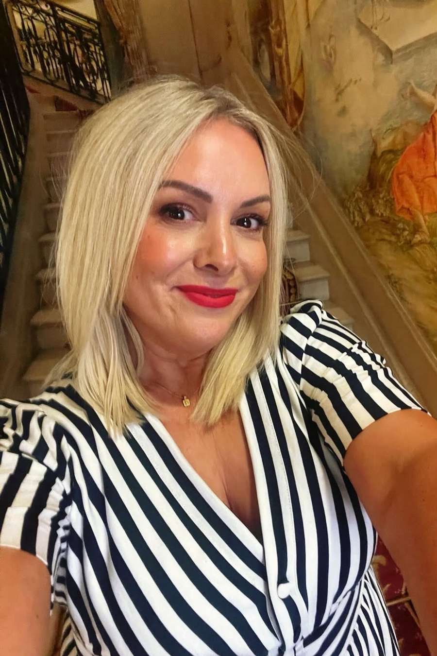 89988378 7009 medium large