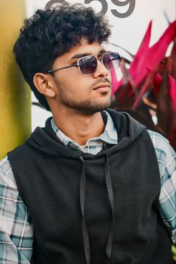 Arsh Raza's photo