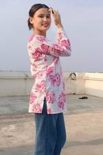 Komal 's photo