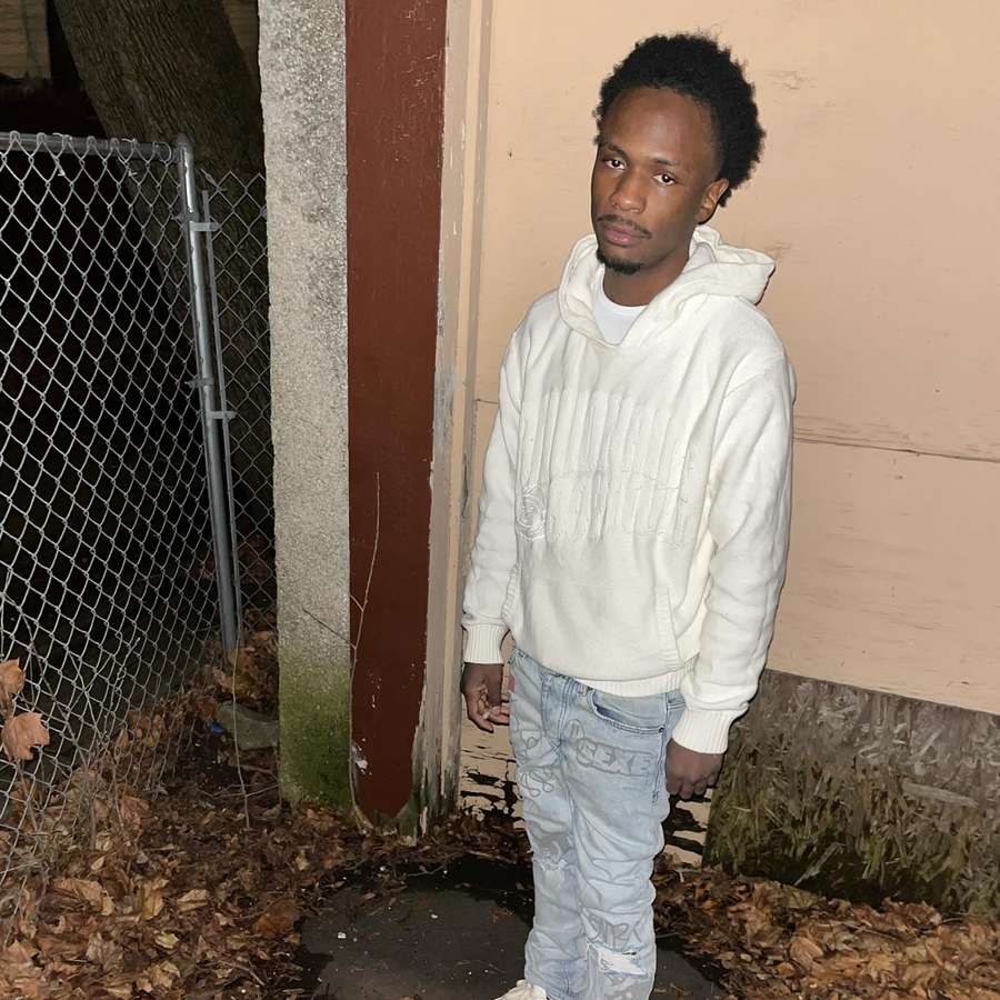 82430691 5287 medium large