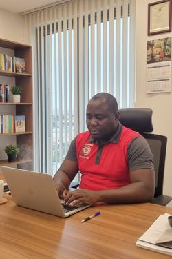 Paul Wabwire's photo