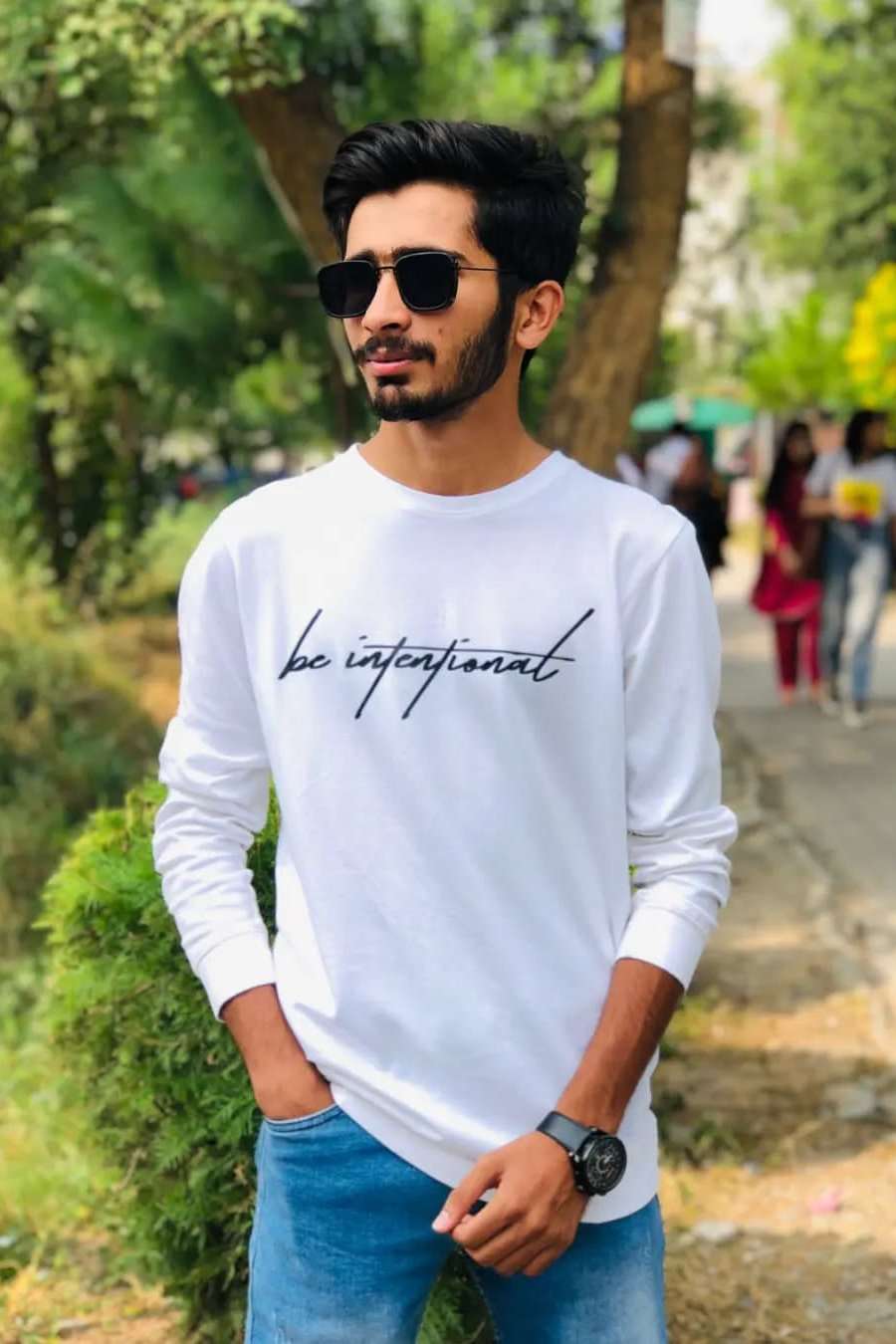 62833498 4000 medium large