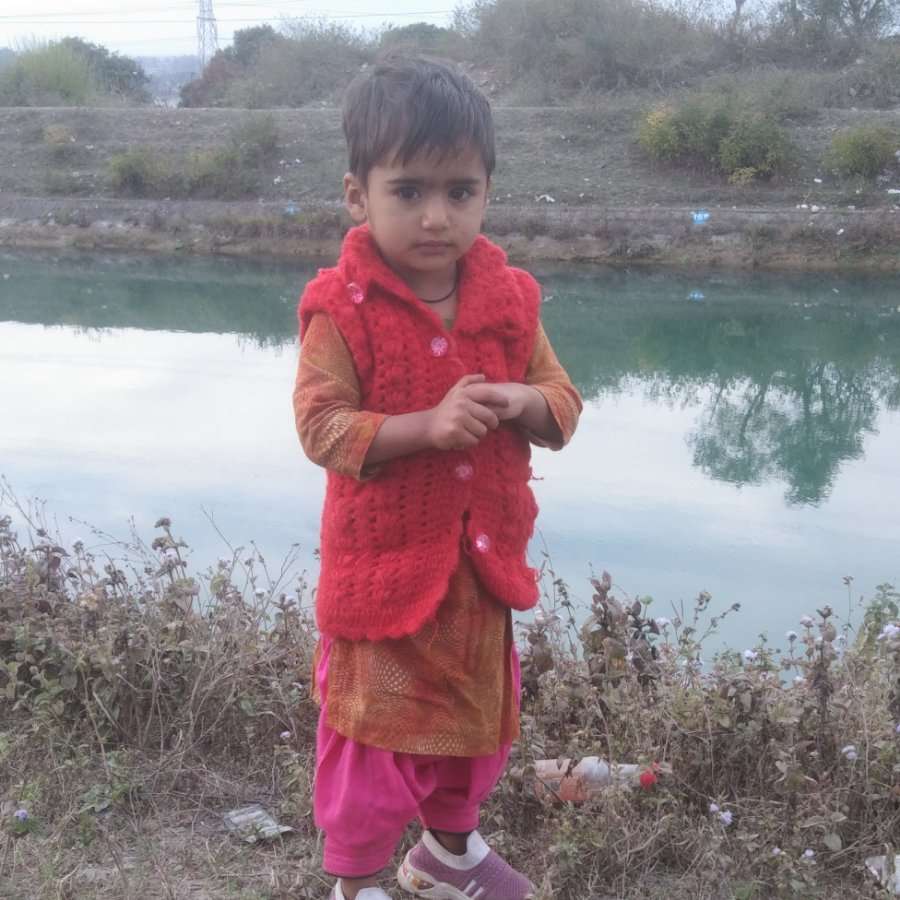 82553757 5847 medium large