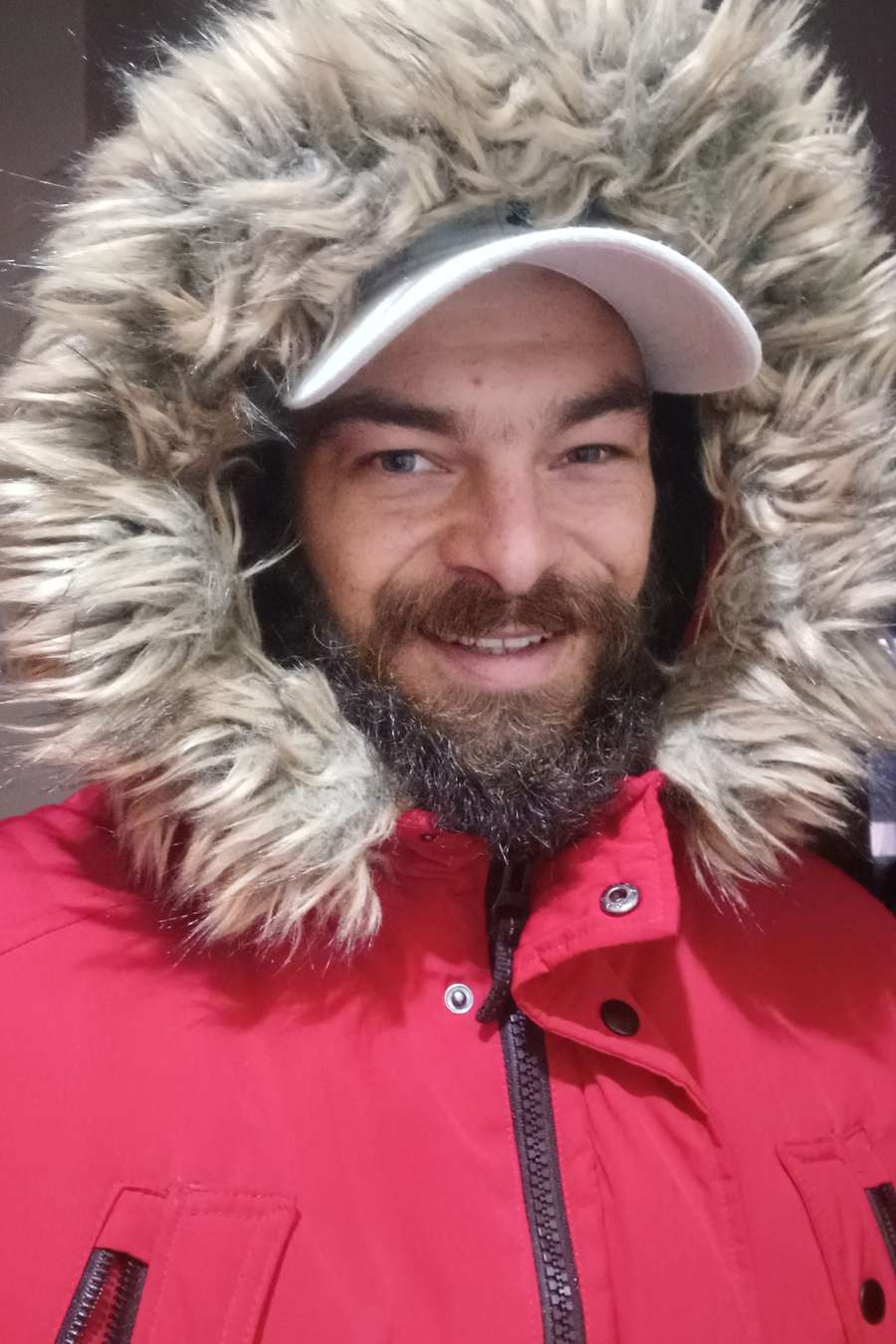 92473853 634 medium large