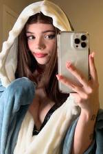 Engagingprincess's photo