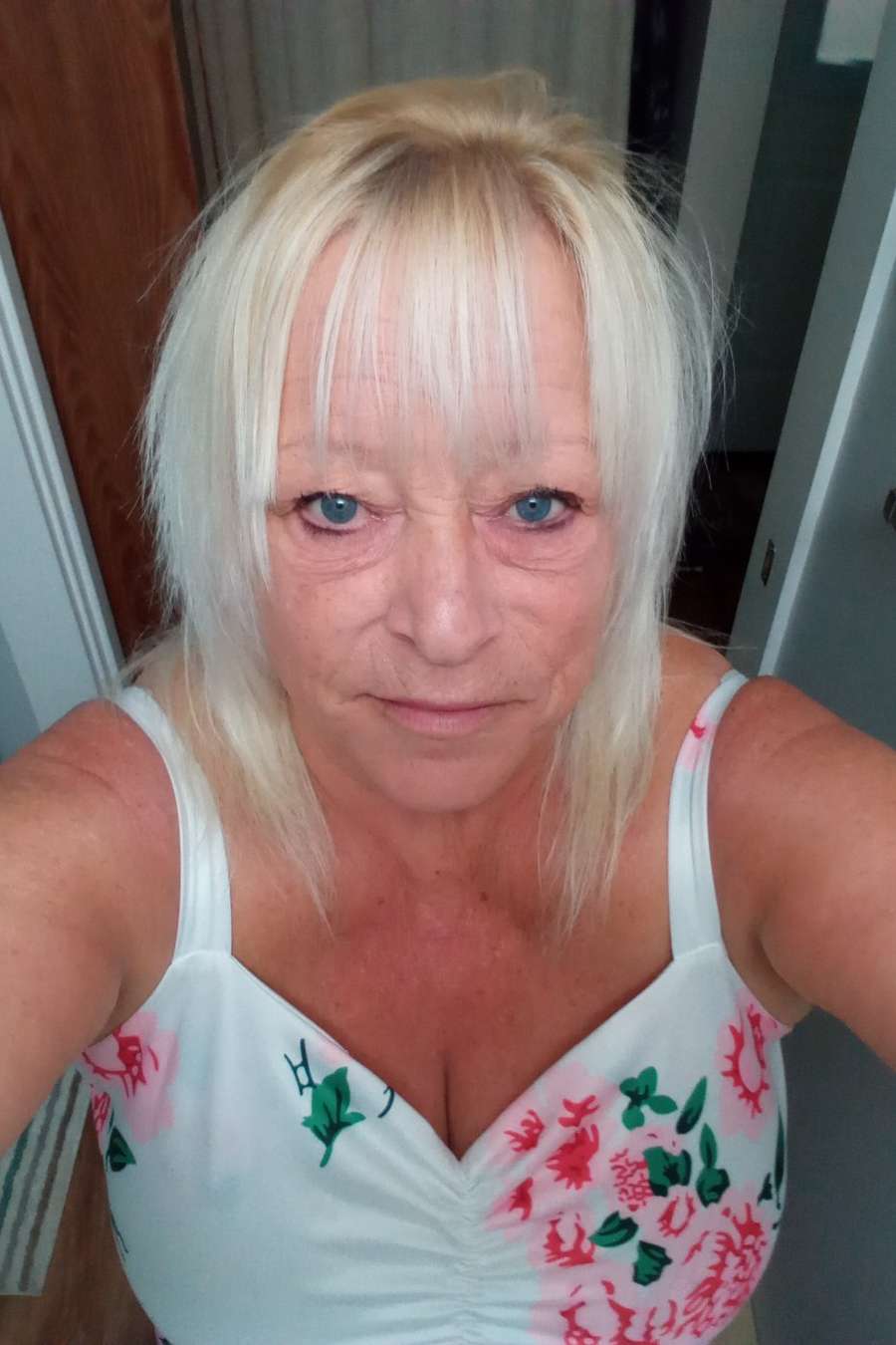 90171931 1981 medium large