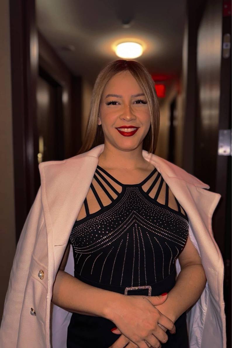 90547574 607 medium large