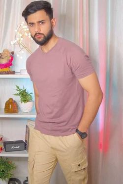 Karan's photo