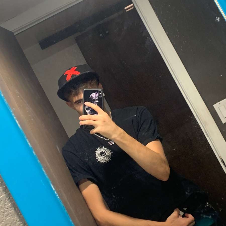81822090 194 medium large