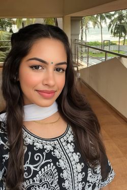 Sakshi 's photo