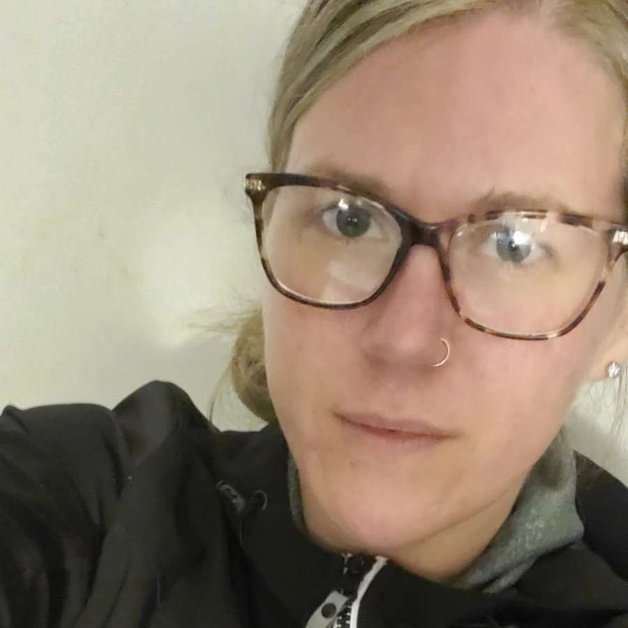 Saskgrl Hi.. Sundre Senior Chat