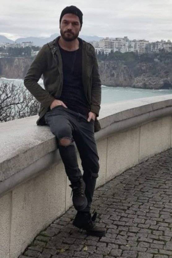 90193825 5613 medium large