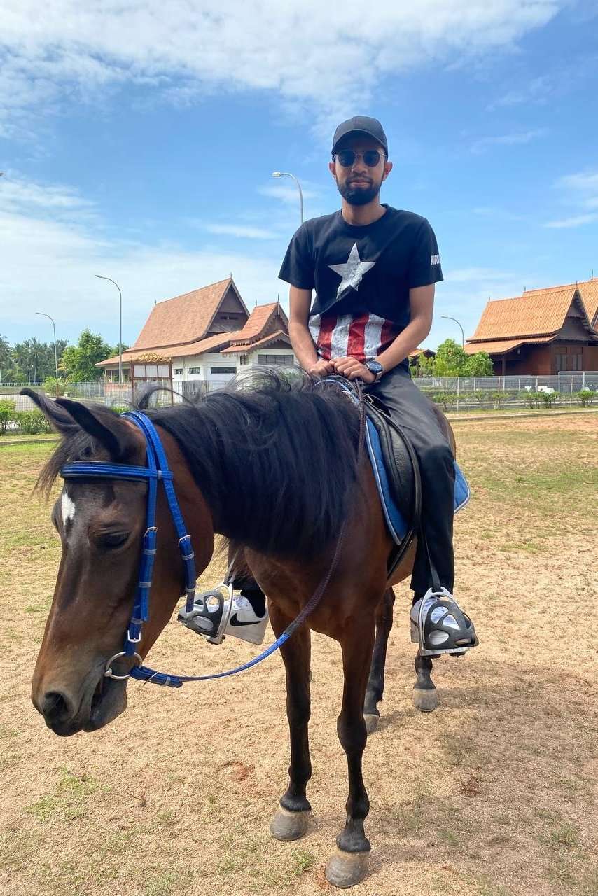 90694949 9796 medium large