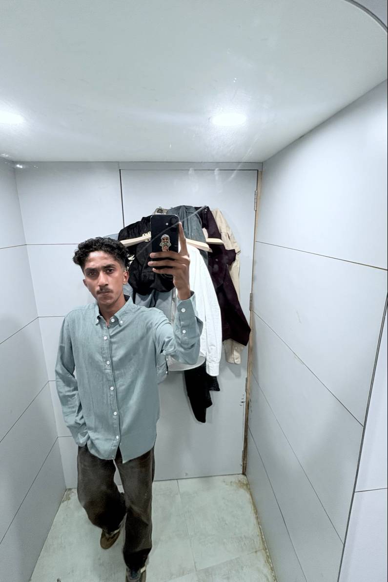 89238618 4747 medium large