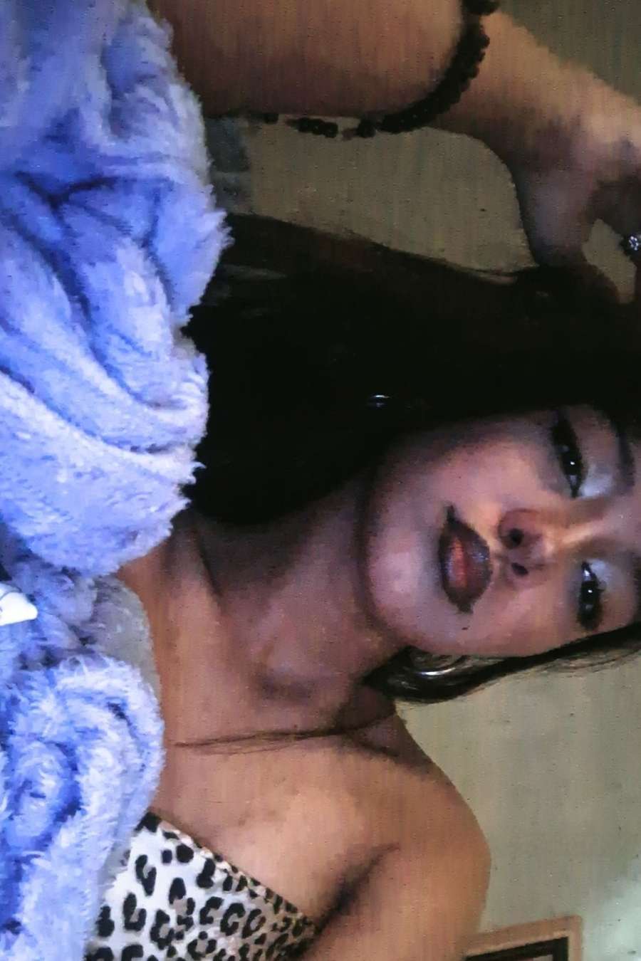 90163530 16 medium large