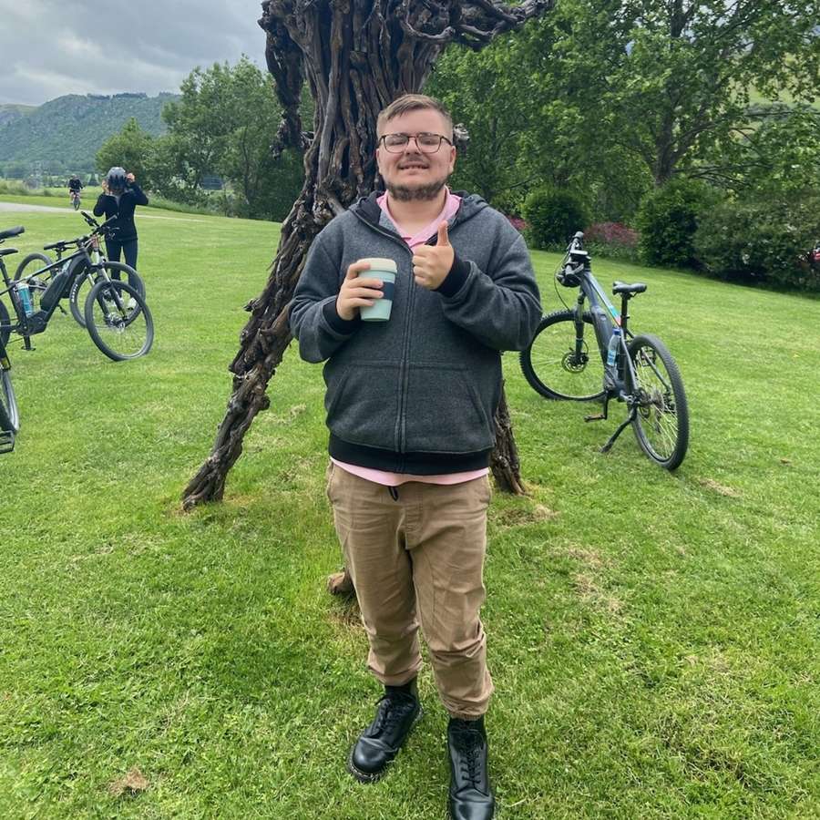 84636914 1628 medium large