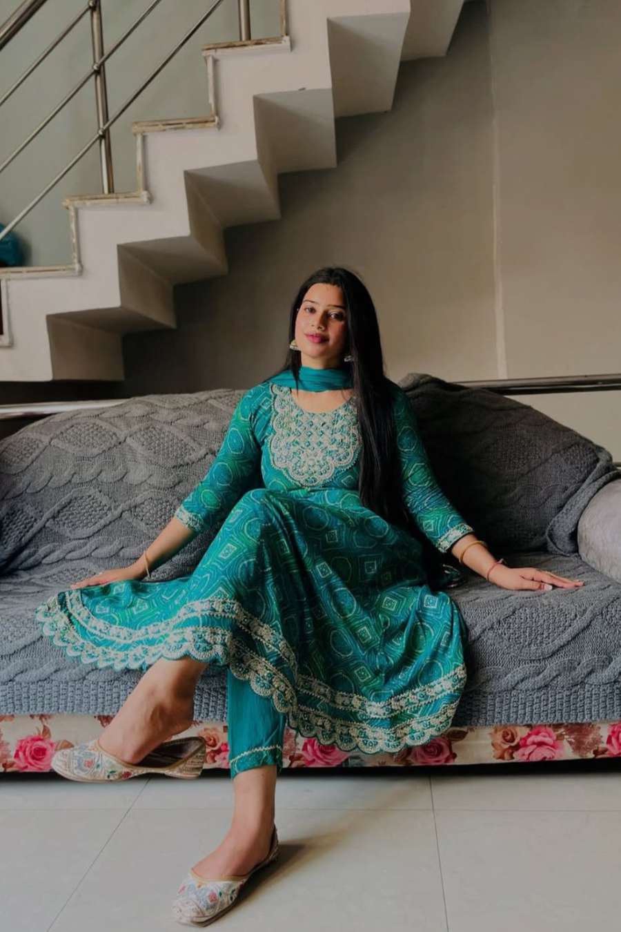 90826482 1870 medium large