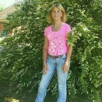 Small town Country girl 's photo