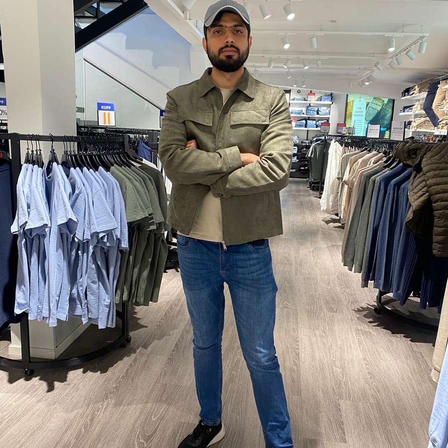 79861553 1216 medium large