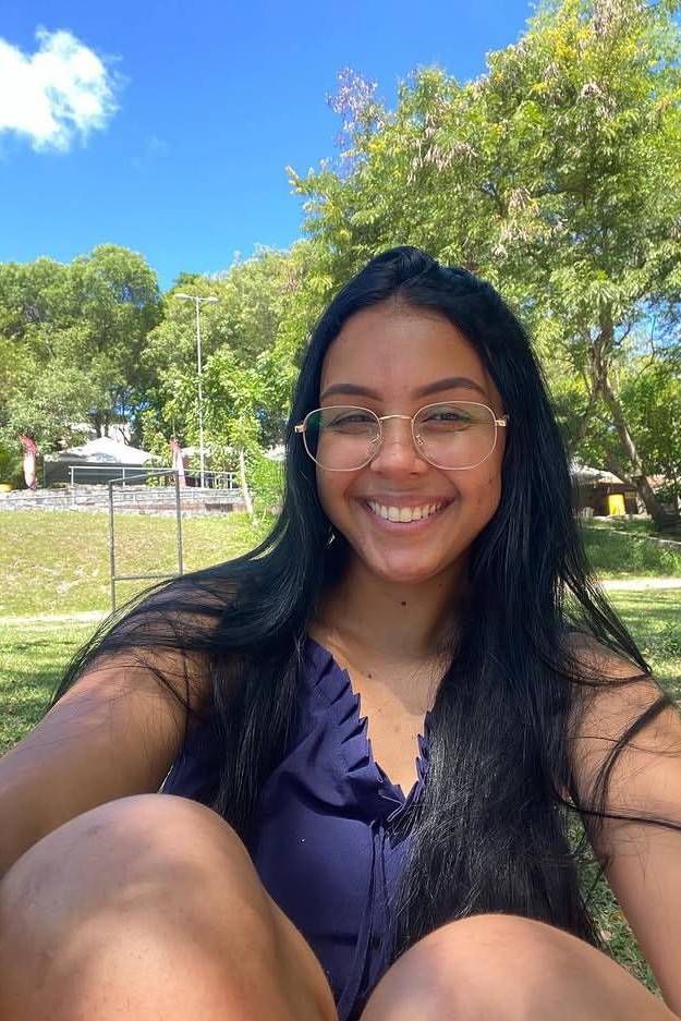 90279114 9464 medium large