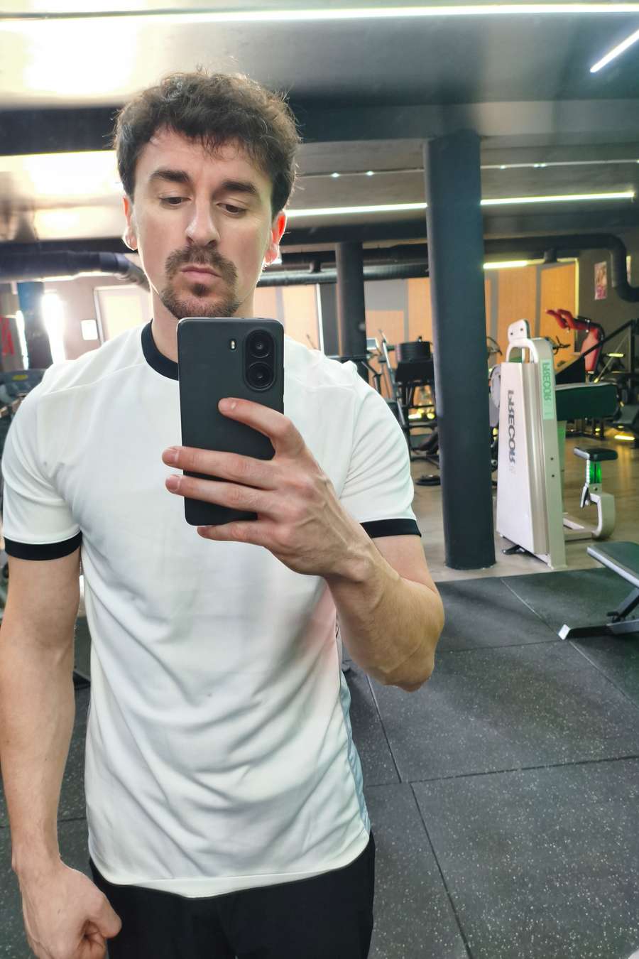 92563434 1663 medium large