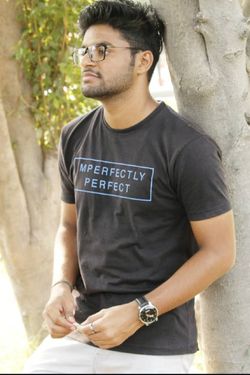 Mayank Kaushik's photo