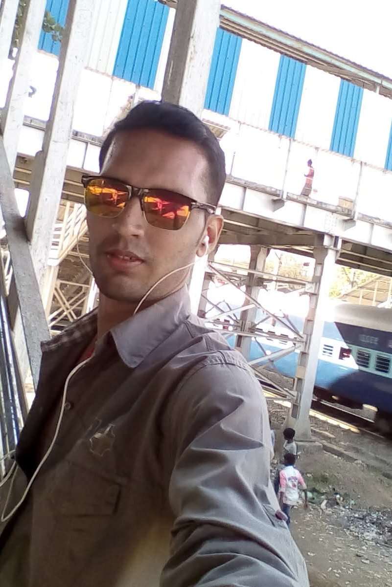 89898385 9880 medium large