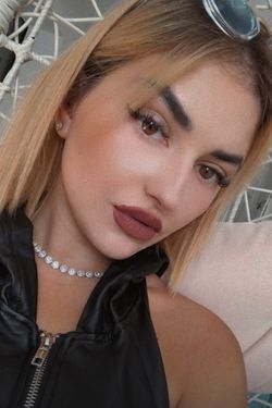 Acatrinei Roxana's photo