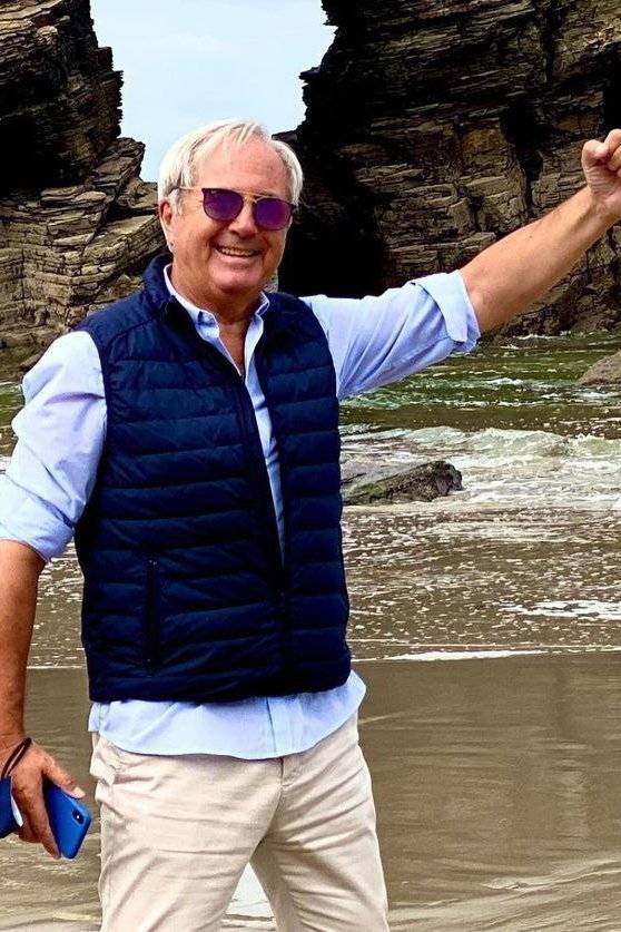 89742098 8547 medium large