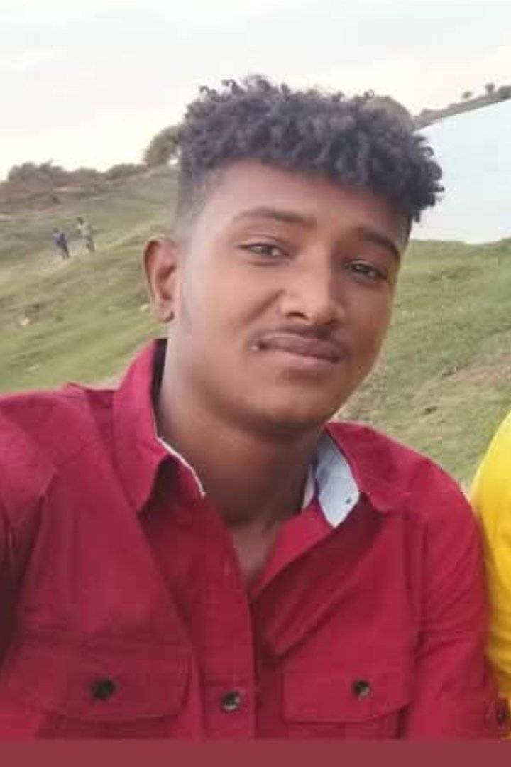94699073 1305 medium large