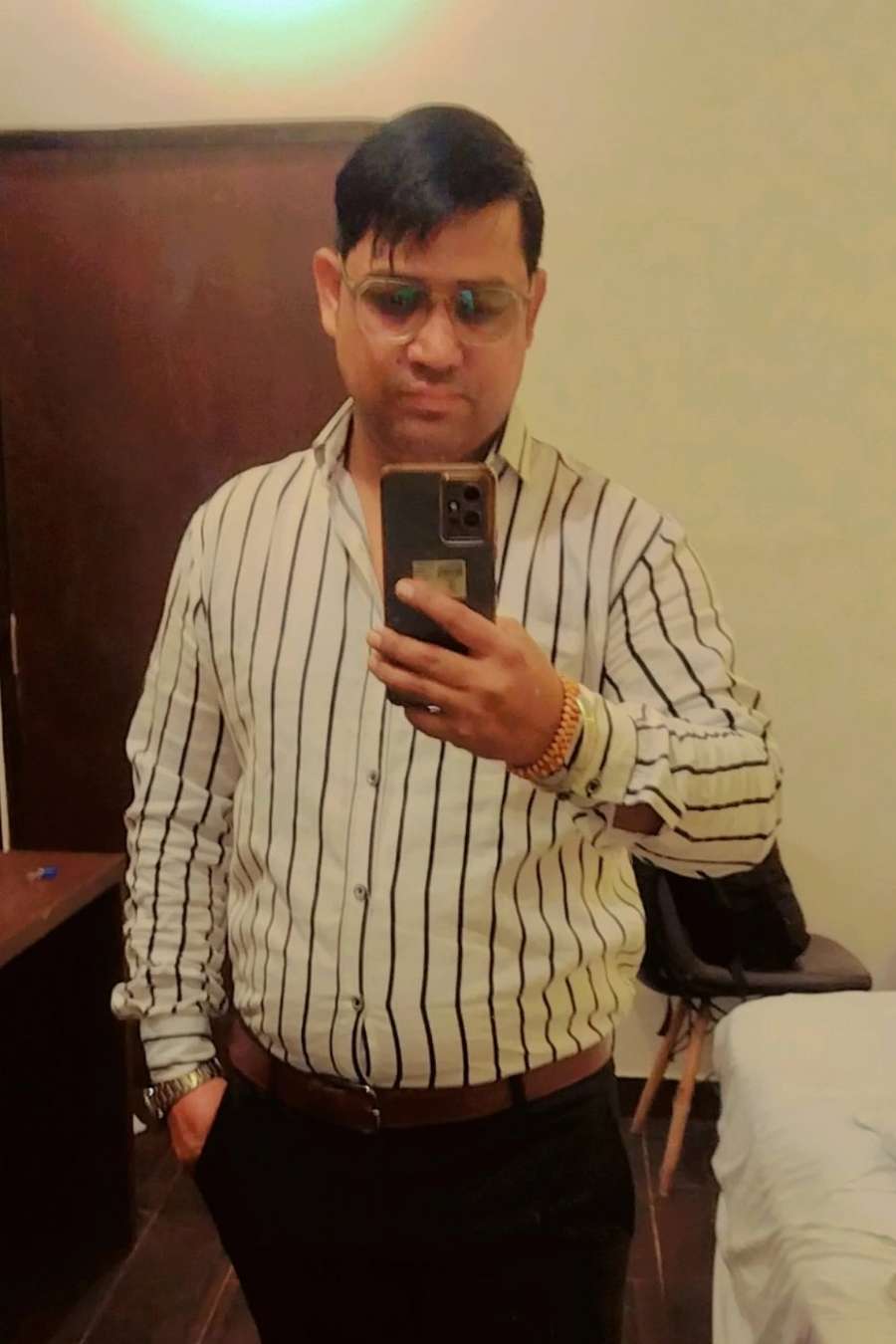 89854815 6472 medium large