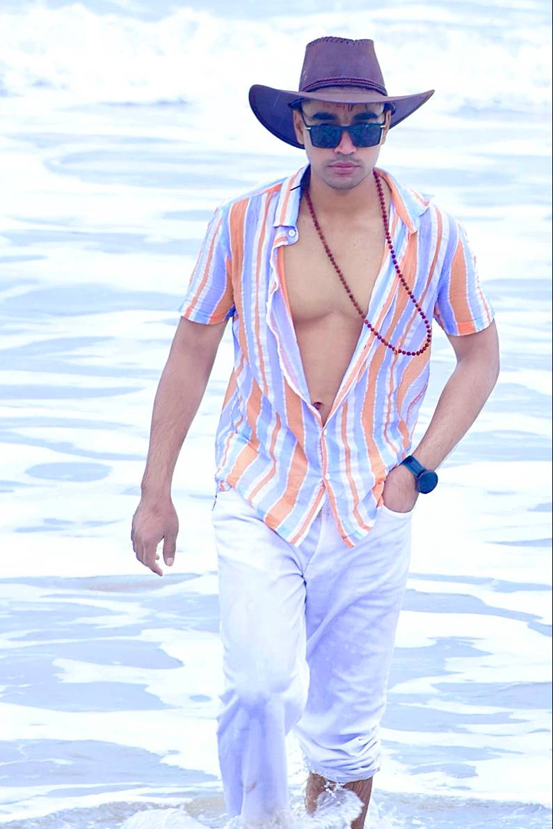 90384852 1542 medium large