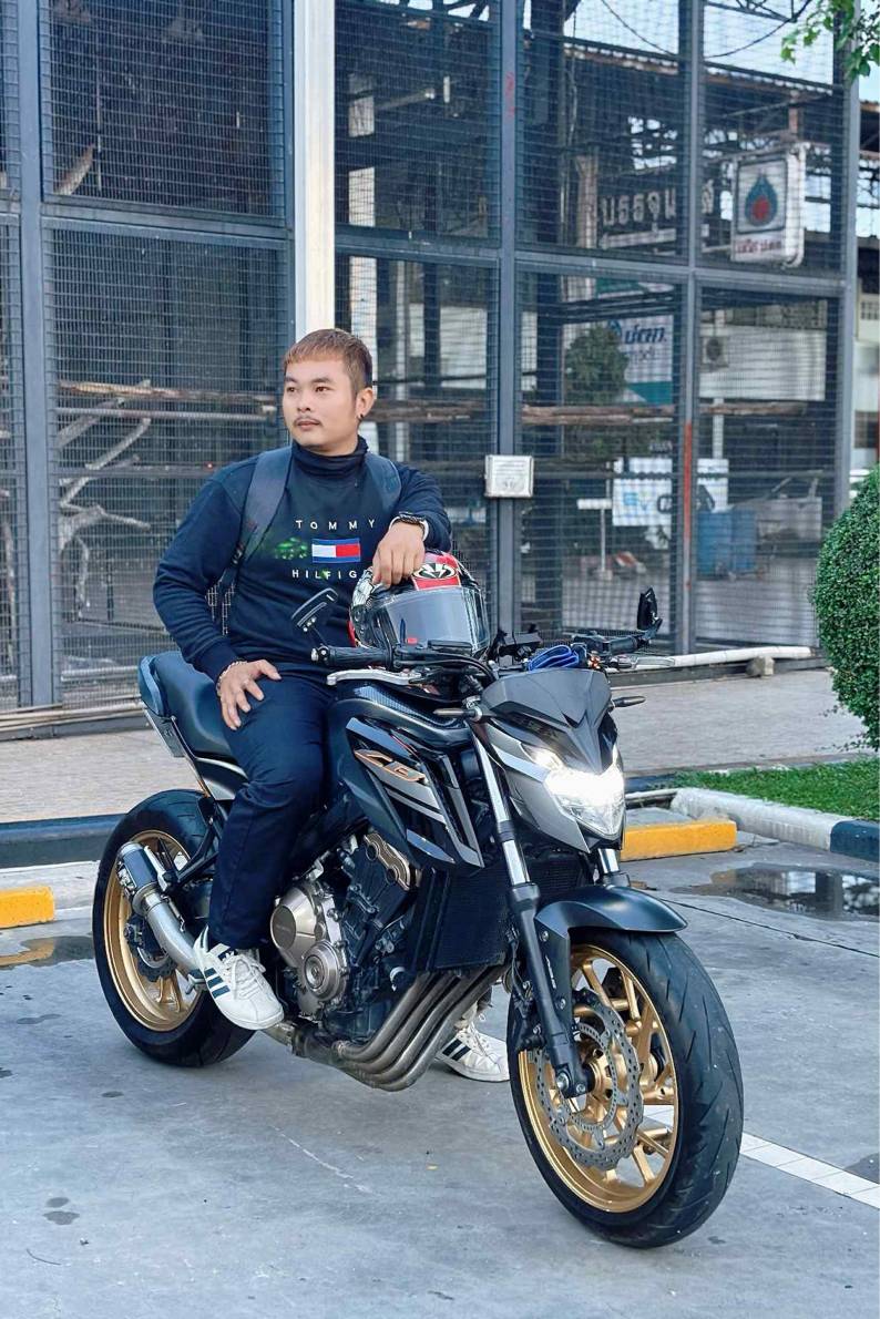 92801072 972 medium large