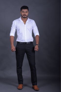 Dhruv Thakur 's photo