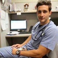 Single looking guy's photo