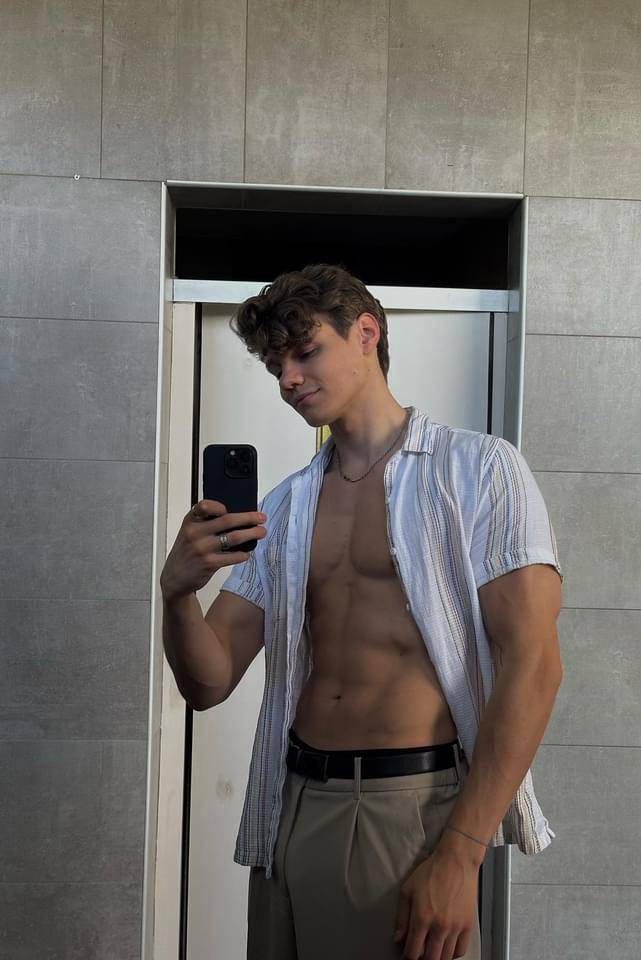 89942460 2003 medium large