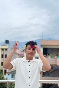 Manoj shahi's photo