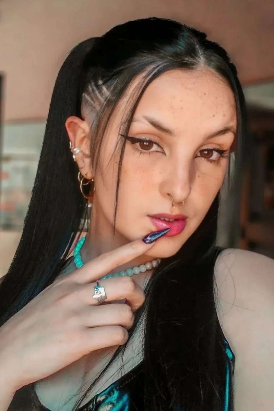 90950678 3976 medium large