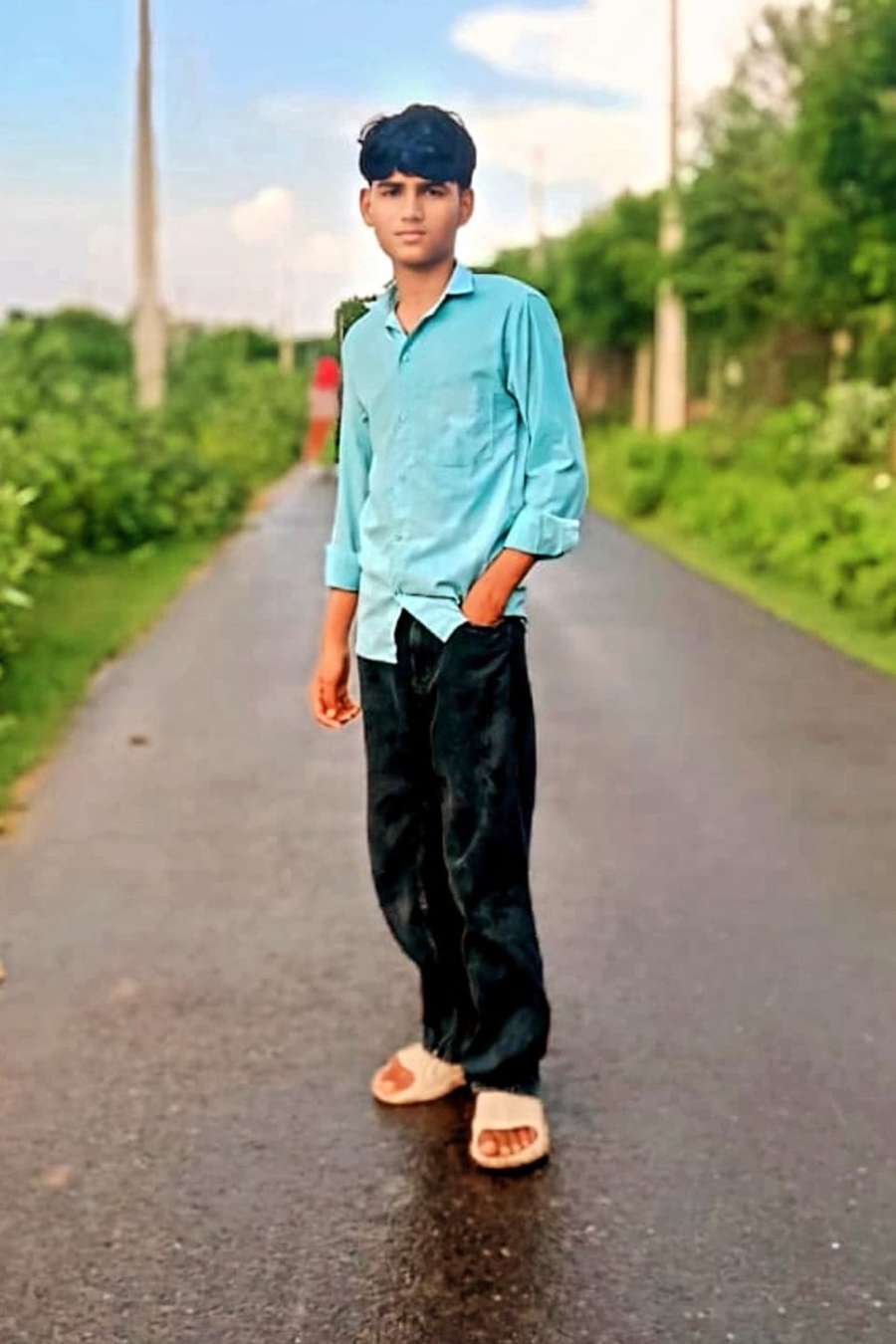 89946028 1653 medium large
