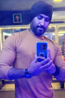 Naveen's photo