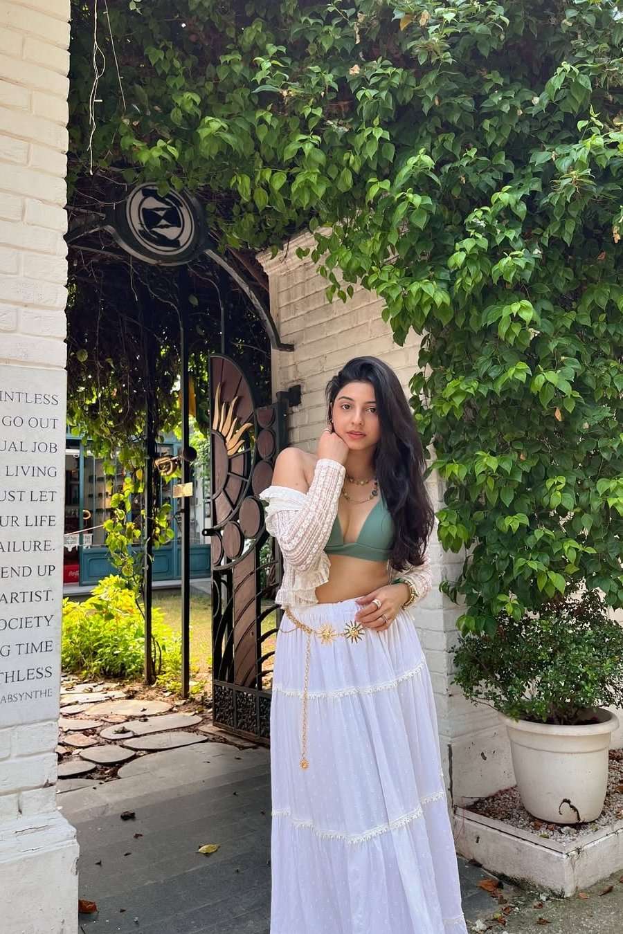 90807134 3929 medium large