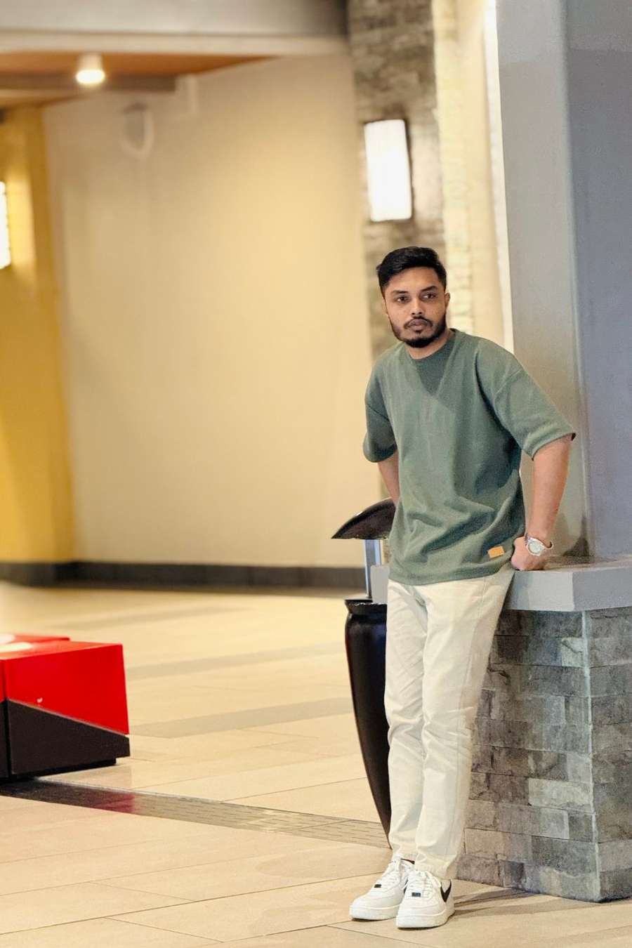 89778341 7352 medium large