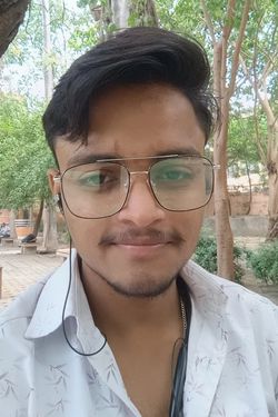Om Jaiswal 's photo