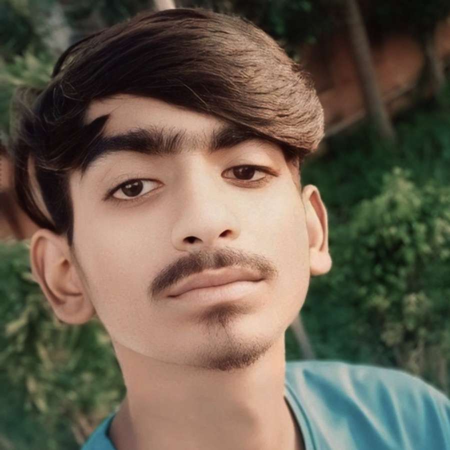 83774480 1352 medium large