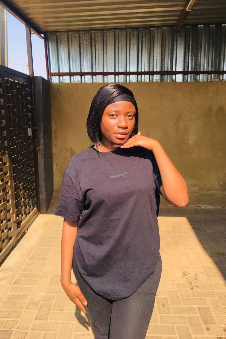 89675030 906 medium large