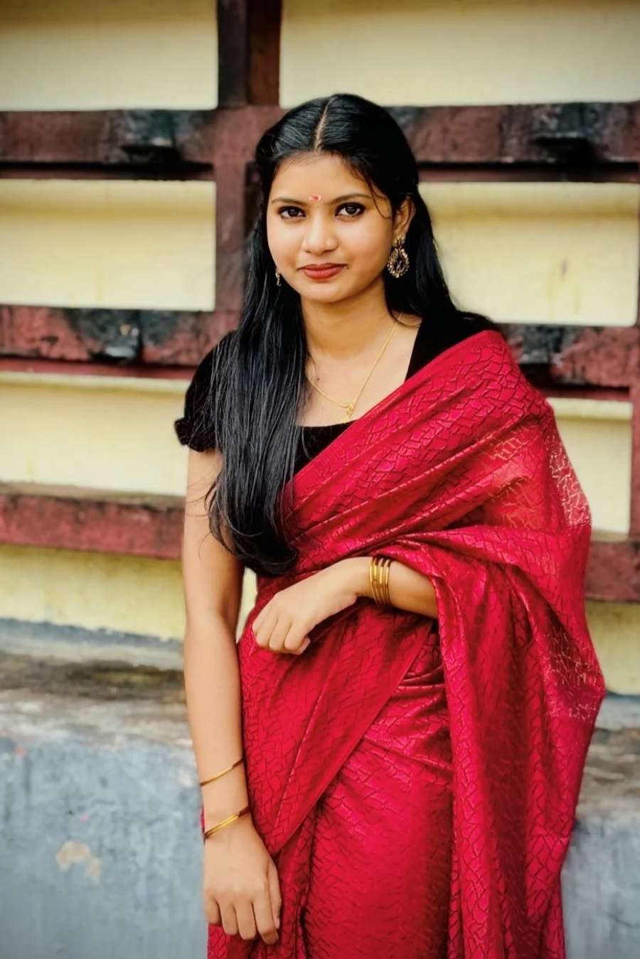 90448773 339 medium large