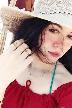 Zina's photo