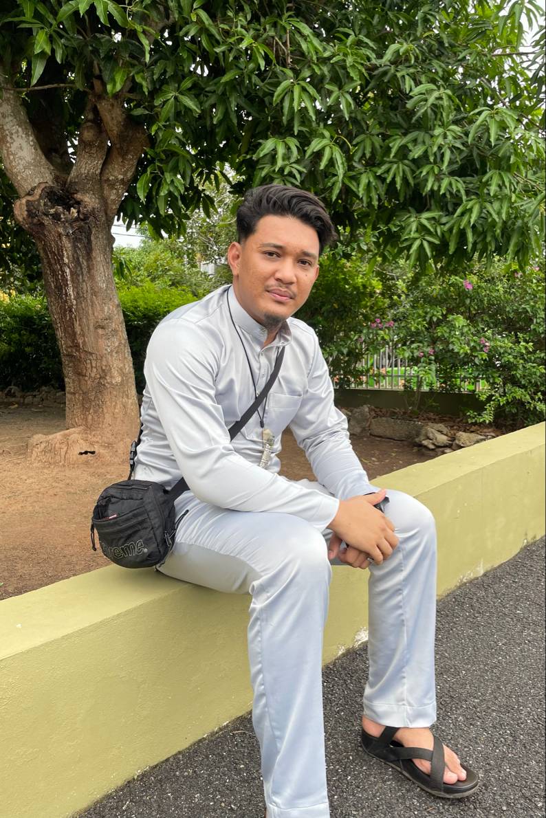 93070668 4049 medium large