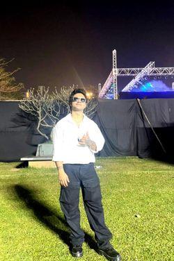 Harsh's photo