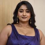 Mature rich women 's photo